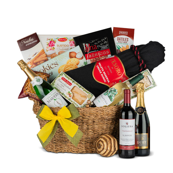Cesta Navidad 32  Selección de Vinos y Charcutería Ibérica